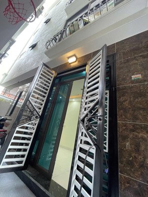 tiếp tục xả lỗ cho anh chị căn nhà 5 tầng tại kim chung chỉ với 4,4 tỷ cam kết không quy hoạch