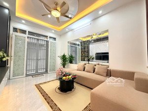 bán nhà đường kim giang, dt 32m2, 5t, mt 3,5m, giá 8,35 tỷ, 