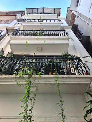 chính chủ cần bán nhanh căn nhà 5 tầng 33m tại hồng tiến - bồ để ô tô đỗ cổng gần viện tâm anh