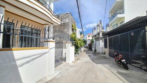 bán nhà 2 tầng hẻm xe hơi đường củ chi, vĩnh hải, nha trang cách biển chỉ 7.5 tỷ