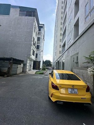 ô tô đỗ cửa -khuyến lương dt 30 m, giá 6.8 tỉ -lô góc 3 thoáng - ô tô đỗ cửa - hàng xóm gamura