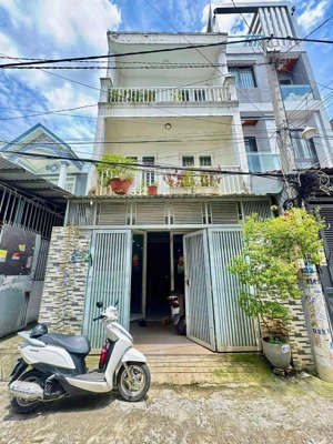 3 tầng - 90m2(4,5 x 20) - 5,3 tỷ - ngay phần mềm quang trung. quận 12