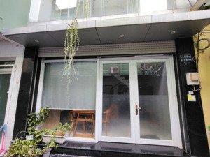 nhanh tay kẻo lỡ! chỉ 6.5 tỷ có ngay nhà quận 3 dt: 4.5x8.5m - 38m2 - l3tst - 3pn4wc kỳ đồng,p9