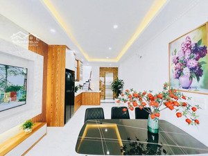 nhà đẹp phố định công. lô góc, 6 tầng thang máy. cách 15m ra ô tô tránh. giá chỉ: 8,5 tỷ