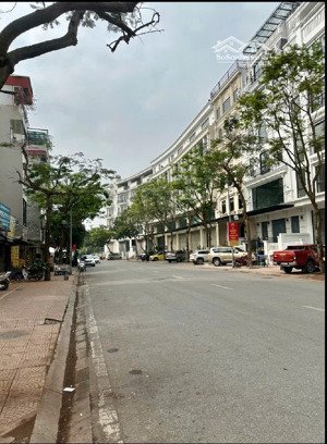 cực phẩm lâm hạ - nhà 2 mặt thoáng - 96 m2 - ngõ to hơn phố - gần hồ