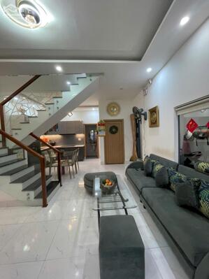 Bán nhà Hoàng Hoa Thám 69m2 nhà đẹp mặt tiền rộng ngõ thẳng 13.5 tỷ