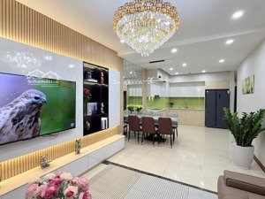 gđ cần bán căn 3n/2vs diện tích 106m tầng trung hpc 105 tố hữu