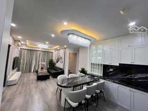 em cần bán căn 3n/2vs diện tích 107m tầng trung hpc 105 tố hữu