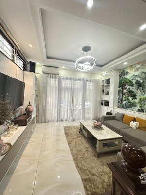 nhà đẹp long lanh phố ngọc thụy 44m2, 4 tầng, mặt tiền đẹp, ô tô, ngõ nông, gần trường việt pháp