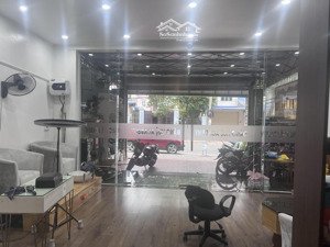 nhà 3 tầng trục chính dt261 gần ngã 3 lê hồng phong phổ yên thái nguyên kinh doanh buôn bán sầm uât