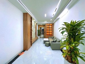 nhà đẹp xuân thuỷ-cầu giấy 36m*7 tầng thang máy,ngõ thông,kinh doanh,40m ra phố,full nội thất cc