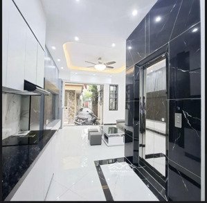 bán nhà khương đình thanh xuân hà nội dt 32m x 6 tầng mt 4m. giá 9,5 tỷ