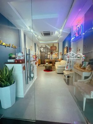 bán nhà nguyễn trọng tuyển 71m² 4 tầng - 23.5 tỷ - mặt tiền vip phú nhuận