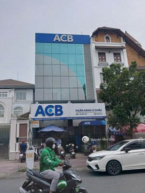 chính chủ cần bán nhà mặt tiền đường lê hồng phong, quận 10 - dt 10x22m - hđt 200tr/th - giá 55 tỷ