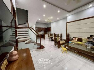 siêu phẩm biệt thự vip geleximco 120m2, kinh doanh 2 vỉa hè, ô tô tránh thang máy, full công năng.