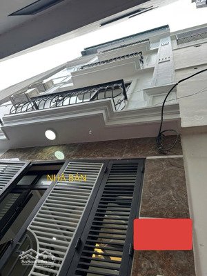 cực hiếm còn sót lại 1 căn 5 tầng cự khối- long biên