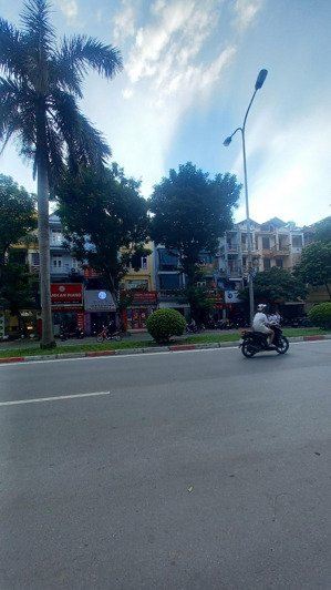 bán nhà văn quán, hà đông, kinh doanh, ô tô tránh nhau, 108m2, 5t, mặt tiền 6,8m, 29,7tỷ
