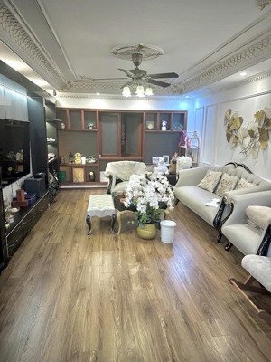 bán nhà phân lô hồ đắp nếp tư đình long biên 80m2, vỉa hè, sát công viên, sống chất, giá 22.4 tỷ