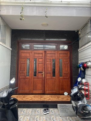 chính chủ bán nhà mặt tiền đường 42. p. bình trưng: lh: để biết thêm thông tin