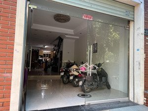 chính chủ cho thuê tầng 1 kinh doanh nguyễn văn lộc.