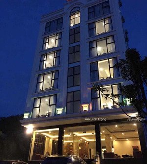 mời thuê khách sạn 8 tầng, mặt phố kđt chùa hà tiên, 110 triệu, 2000m2, giá tốt