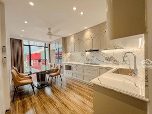 cần bán gấp nhà trần khát chân 10m ra phố, ô tô đỗ cửa, có thang máy xịn 41m2 x5t giá nhỉnh 8 tỷ