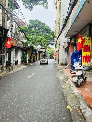 siêu phẩm nhà dân xây ô cách, việt hưng - khu vực dân trí cao - giá tốt nhất khu vực 110m giá 13 tỷ