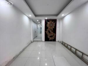 Cần bán gấp nhà đẹp phân lô Lạc Long Quân 47m2, 6T, ô tô đỗ cửa, thang máy ở ngay