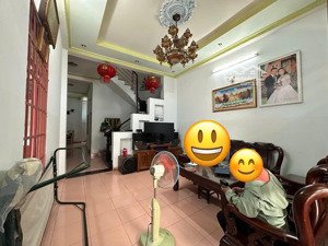 bá.n nhà 2 lầu ngay man thiện và lê văn việt 84m2, chỉ 6.3 tỷ, đường thông