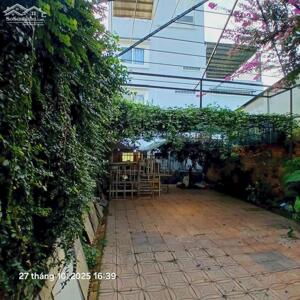 Biệt thự sân vườn 1100m2 dành cho anh chị nghĩ dưỡng