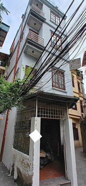 bán nhà dt 44,5m2 giá 8,15 tỷ (có tl) 4tang ngay ngã tư ngõ, 3 mặt thoáng,tại vĩnh hưng, h.mai,sđcc