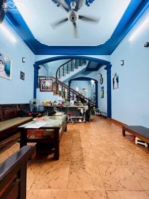 Bán nhà Kim Giang – gần Ngã Tư Sở, DT 55m2 – giá: 13,6 tỷ, dân xây chắc chắn, 4 phòng ngủ, 0979269986