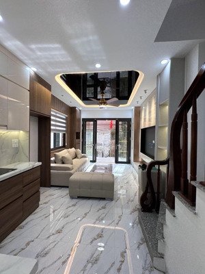 bán nhà riêng đường kim ngưu, minh khai, hai bà trưng, hà nội, 13,5 tỷ, 38m2 đẹp, thang may vi vu,