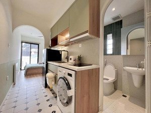 cho thuê phòng studio có cửa sổ lớn full nội thất gần sân bay tân sơn nhất, quận tân bình