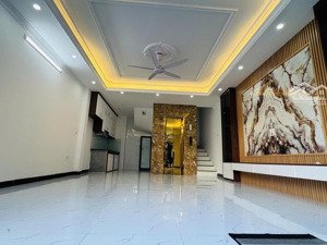 nhà ngọc lâm xây mới 6 tầng 47m thang máy, ôtô đỗ trong nhà, 2 mặt thoáng, giá 11.7 tỷ