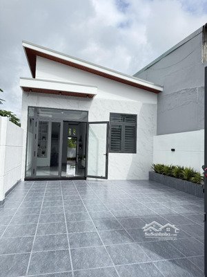 nhà giá rẻ phường hiệp an thủ dầu một cũ. dt rộng 6x28 thổ cư 60m. 2 phòng ngủ. gần cầu ông cộ