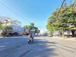 bán nhanh ! lô gốc đặng vũ hỷ - 172m2 - ngang 6,3m - vuông - chuẩn xây 7 tầng, giá chỉ 26tyx