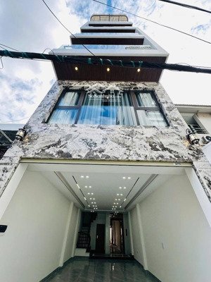 siêu phẩm nguyễn văn linh - long biên - phân lô - ô tô - thang máy - thiết kế hiện đại dt 52 m