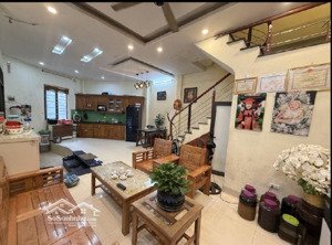 nhà đẹp phố ngọc lâm cách 1 nhà ra phố 46m, mặt tiền 5.2m