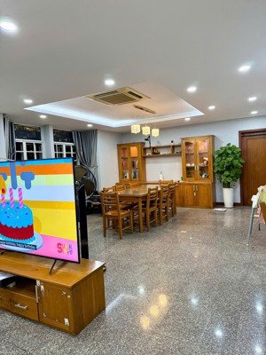 căn duplex hoàng anh an tiến. phước kiển, nhà bè. 242m2. 6.5 tỷ tl