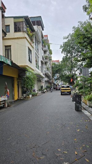 phân lô cán bộ bà triệu 50m2. mt5m. 9ty nhỉnh