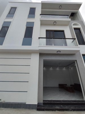 bán nhà 3 tầng đẹp ngõ rộng ô tô đỗ cửa - hồng thái an dương, hải phòng chỉ hơn 2 tỷ