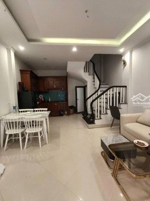 bán nhà việt hưng long biên 5 tầng đẹp, ô tô đỗ cổng, giá chỉ 6.4 tỷ!