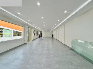 bán góc 2 mặt đường nguyễn thị minh khai 171,3m2 ngang 6,1m chỉ 40 tỷ 255 triệu. tttp nha trang