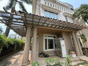 bán biệt thự lô c ciputra, hà nội, dt 126m 3 tầng nội thất xịn, giá 45.5 tỷ. lh e hường 