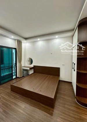 bá.n nhà di trạch_ô tô cách 10m, ngõ nông, nội thất, mặt tiền 4m, 5 tầng, nhỉnh 5 tỷ