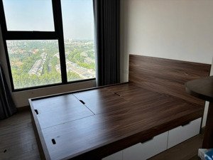 cần bán căn 2 ngủ toà sp skyoasis tầng 15 giá 3.85 tỷ bao phí lh 