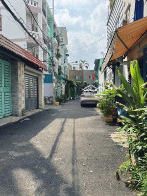 bán nhà ngang 4m đẹp, hẻm tải hiếm có ngay chợ tân bình gần quận 10, q11 , chỉ 9.5 tỷ tl chính chủ