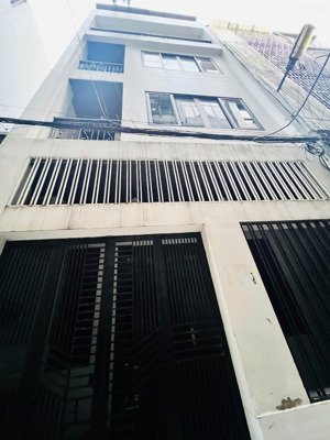 **bán nhà siêu hiếm - phường cầu giấy - mặt tiền 6m , gần phố 62m2 - 4 tầng - mt 6m / giá 16,5 tỷ