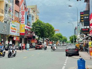 nghỉ hưu về quê, cần bán nh nhà mặt phố chiến thắng| ~50m2, chỉ hơn 9 tỷ, thoáng trước sau, ô tô đỗ